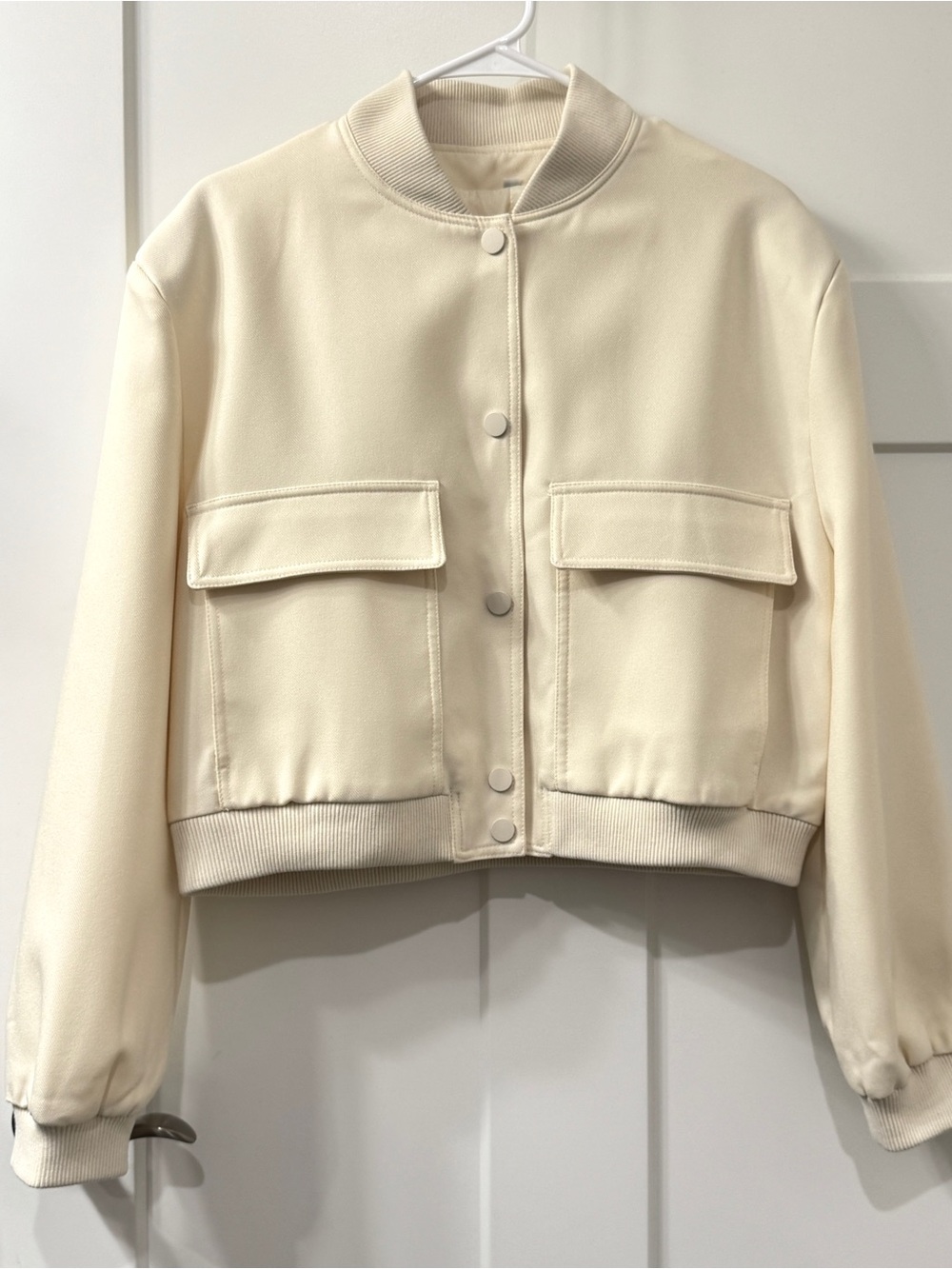 Cropped Cream Beige Bomber Jacket with Front Flap Pockets With Collar